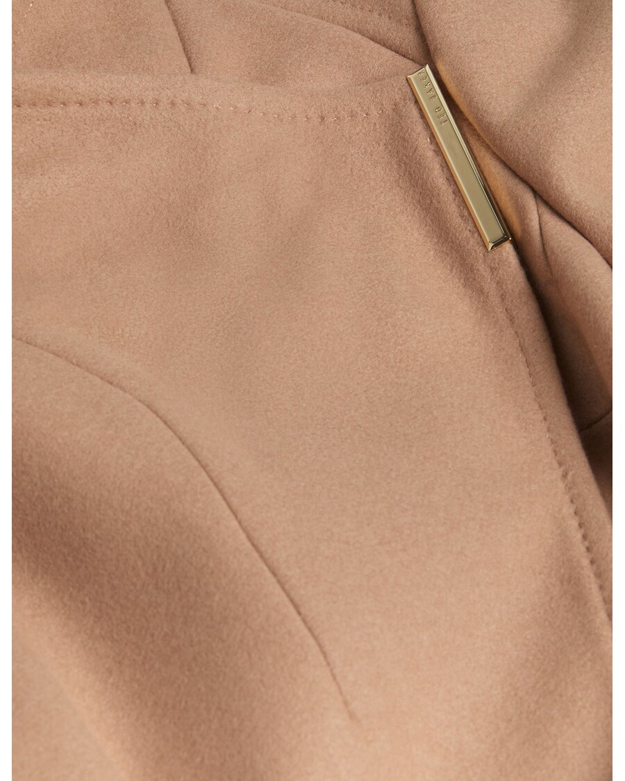 Ted Baker Rosell | Kamel